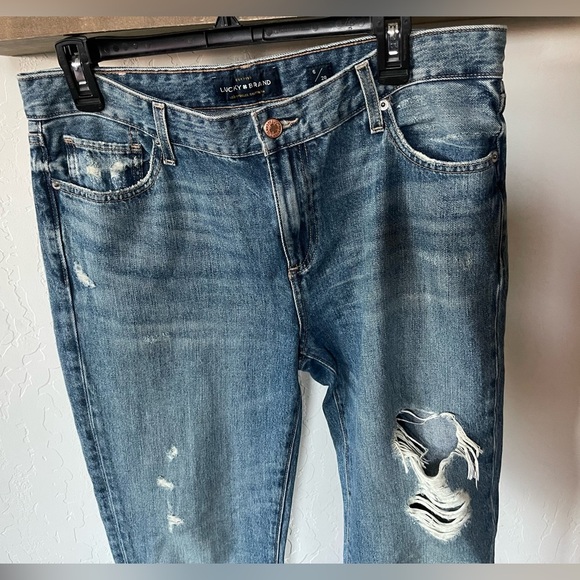 Lucky Brand| Sienna Slim Boyfriend Jeans, Distressed Style, Size 6/28••• - Picture 5 of 15